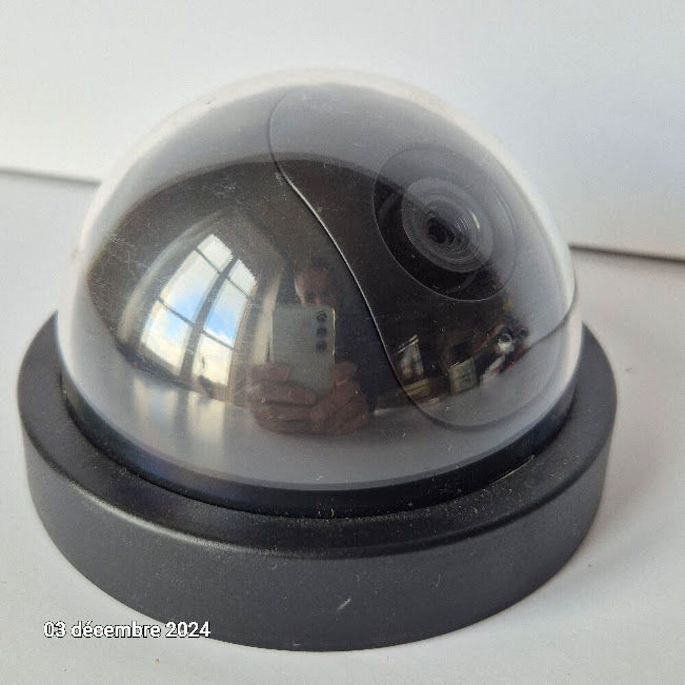 Cam&eacute;ra de surveillance factice d&ocirc;me compacte Bricolage