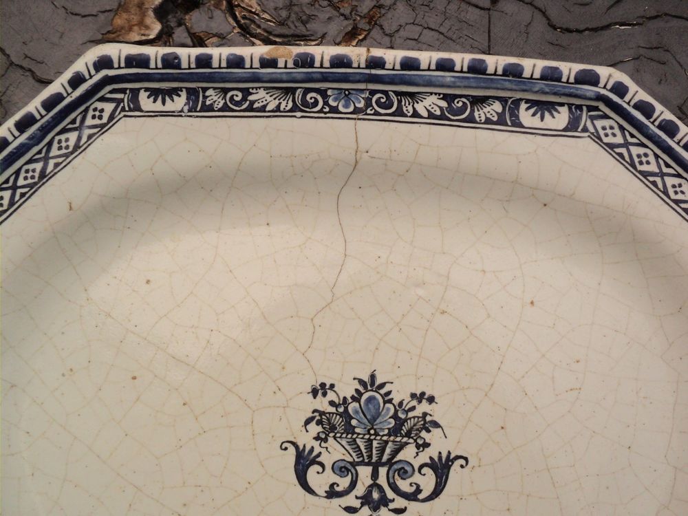 Plat Fa&iuml;ence de Rouen Blanc Bleu XVIII&egrave;me Décoration