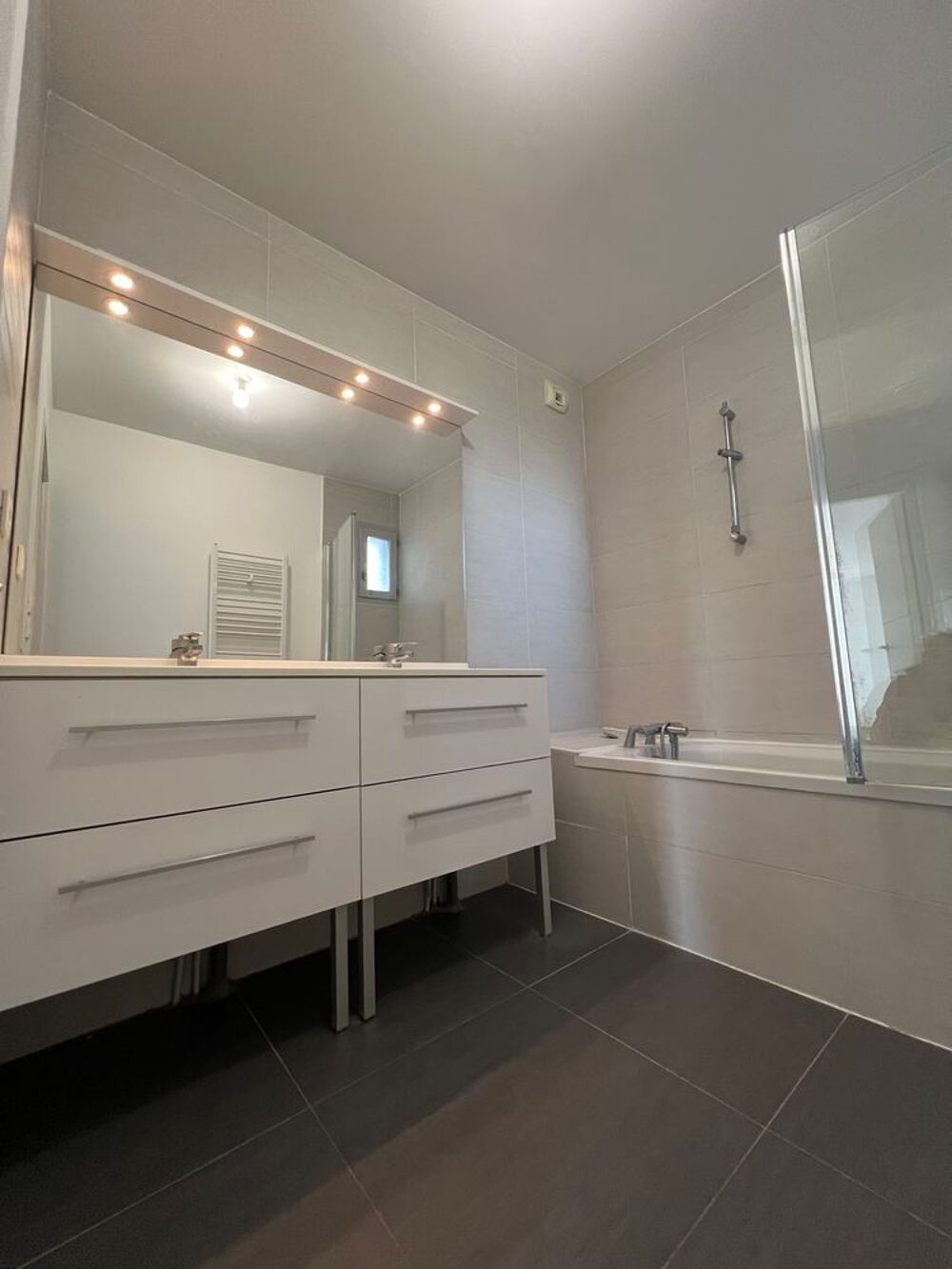 Location Appartement APPARTEMENT T3 71M2 TERRASSE GARAGE PORT MARIANNE MONTPELLIER Montpellier