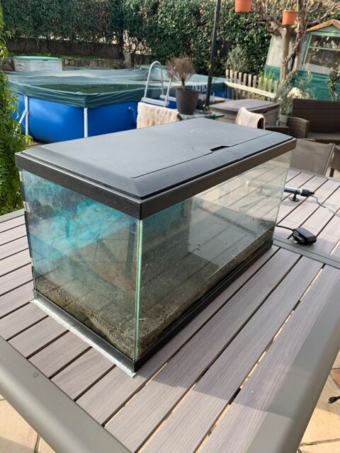 AQUARIUM COMPLET 54 litres 50 83660 Carnoules