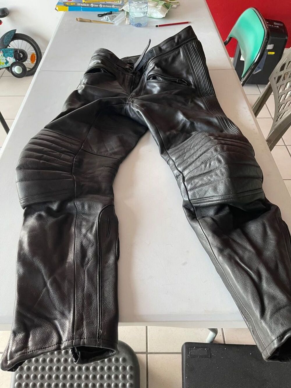 ENSEMBLE BLOUSON ET PANTALON MOTO CUIR POUR HOMME TAILLE 42 Sports