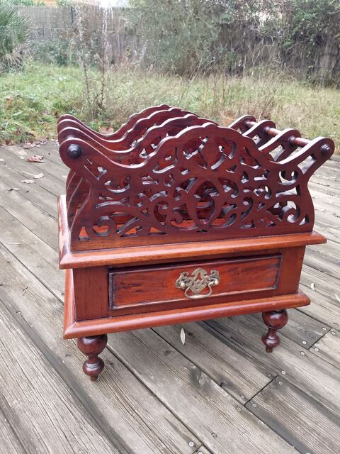 Ancien porte revues en bois RE-BAISSE DE PRIX 450 Lavaur (81)