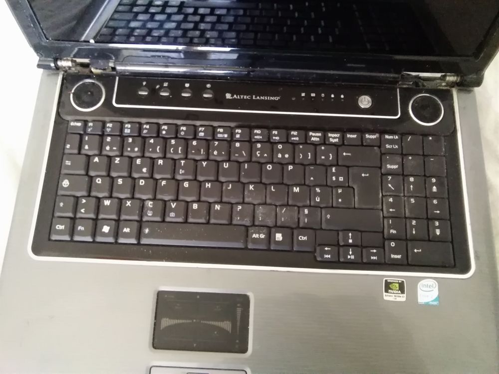 Laptop Note Book Asus 17 pouces Matériel informatique