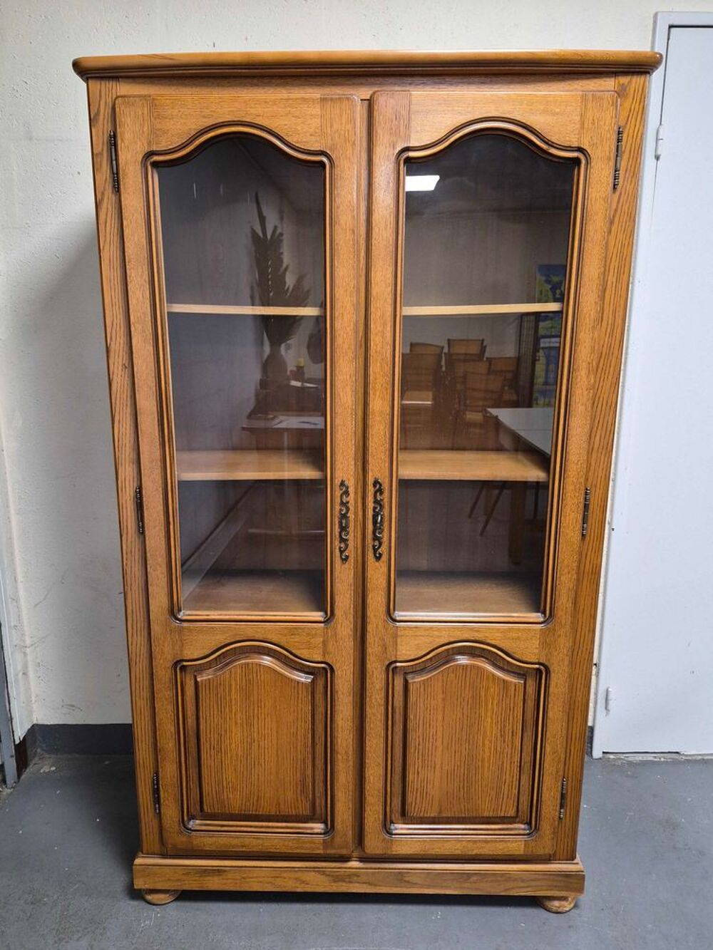 biblioth&egrave;que est un meuble de caserne mod&egrave;le 1930 Meubles