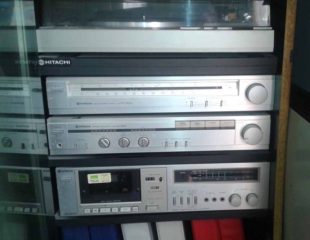 Combo Hitachi Audio et hifi