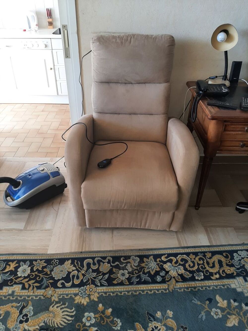 fauteuil relaxe et aide au levage Meubles
