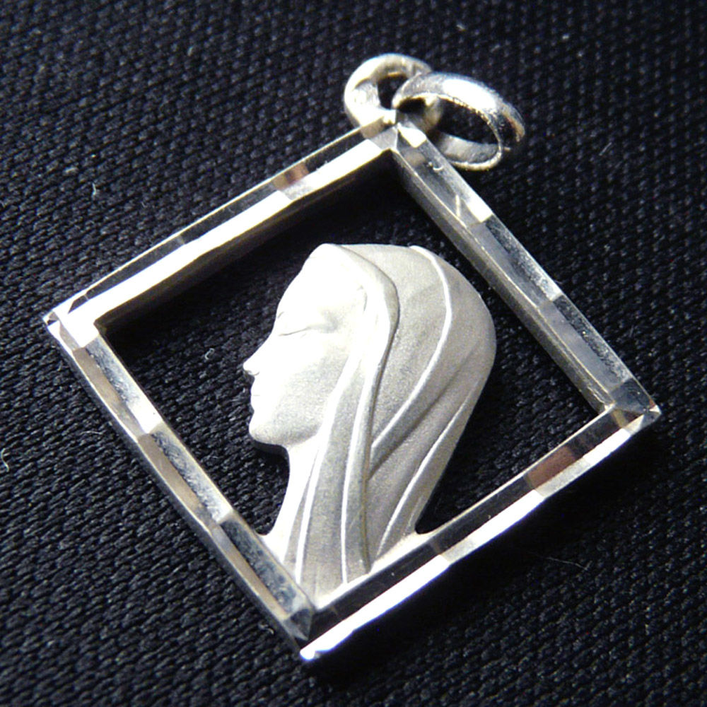 M&eacute;daille Pendentif carr&eacute; de la Vierge- M&eacute;tal argent&eacute; vintage Bijoux et montres