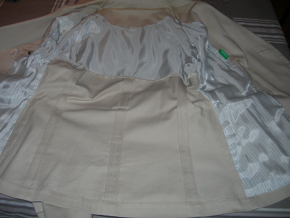VESTE BENETTON BEIGE Vêtements