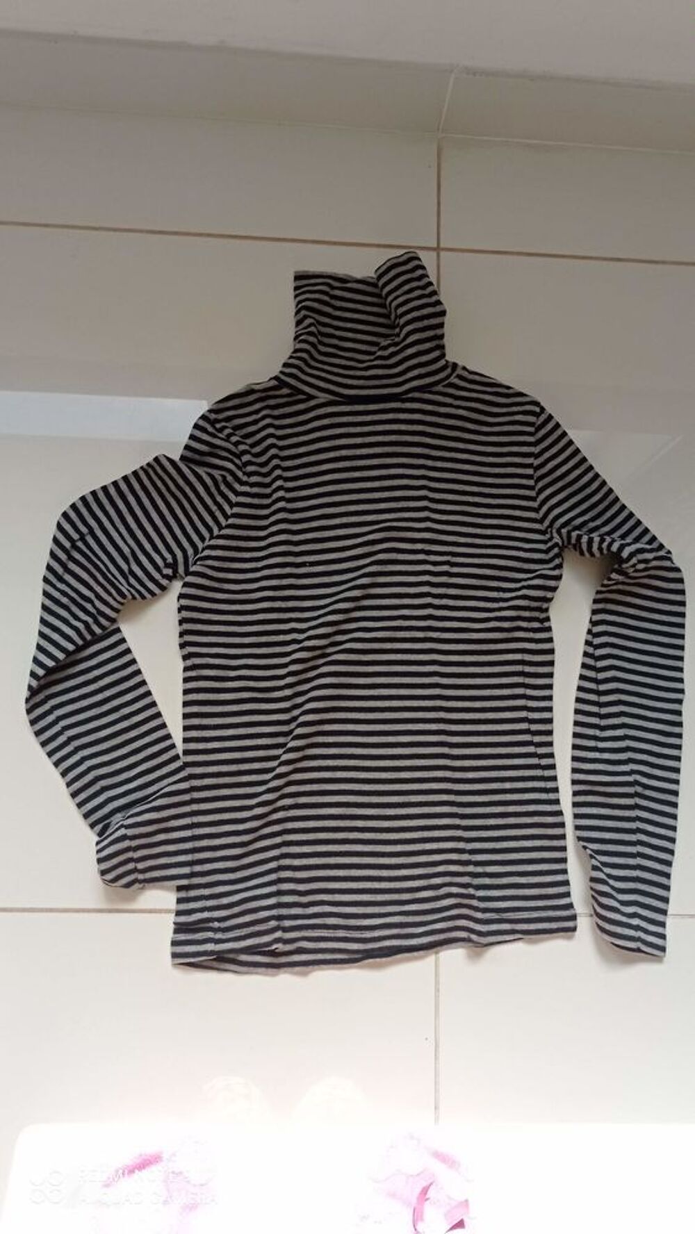 pull col roul&eacute; femme t 36 Vêtements