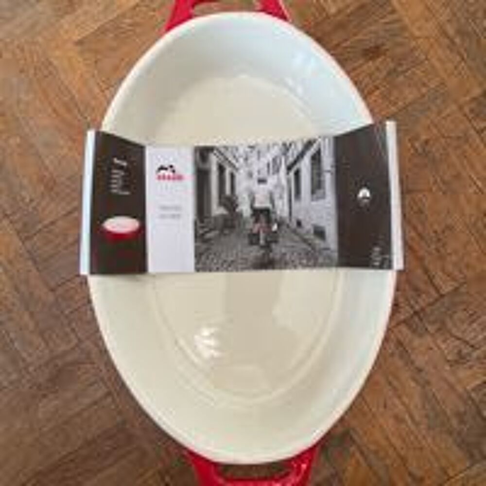 plat &agrave; four 29cm staub Electroménager