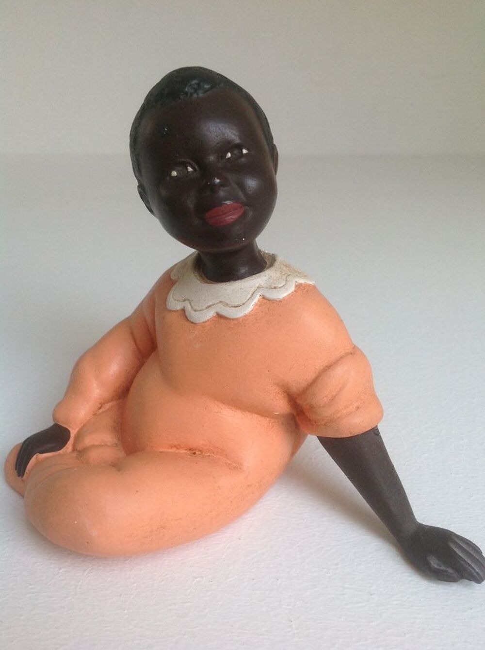 STATUETTE ENFANT AU REGARD R&Ecirc;VEUR Envoi Possible
Décoration