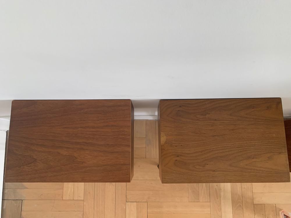 Lot 2 tables de chevet bois noyer fer forg&eacute; Meubles