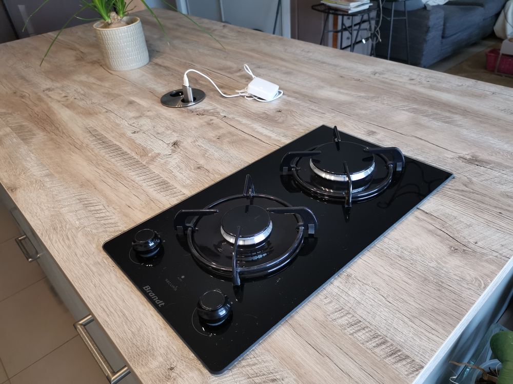 &icirc;lot central cuisine +plaque de cuisson gaz Meubles