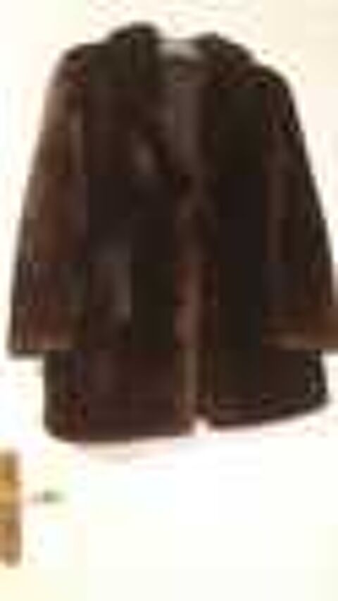 Veste en fourrure v&eacute;ritable taille 44 XL .Excellent &eacute;tat Vtements