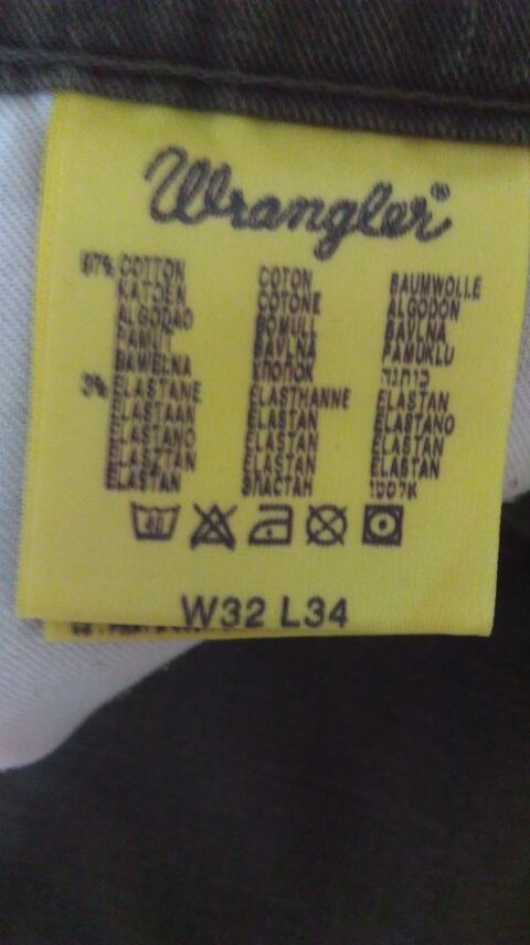 pantalon de la marque Wangler 8 Berteaucourt-l�s-Thennes (80)