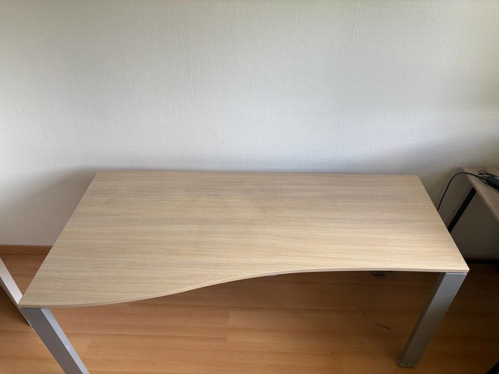 Bureaux professionnels ? 5 tables disponibles Meubles