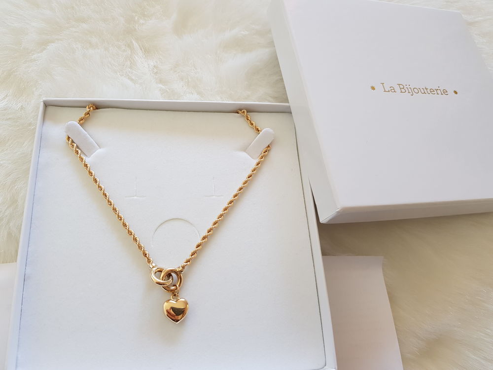 Collier en Or jamais porter Bijoux et montres