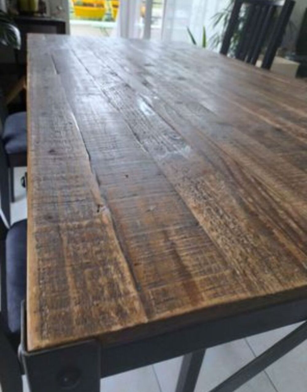 Table industrielle en tr&egrave;s bon &eacute;tat, 178x88cm Meubles