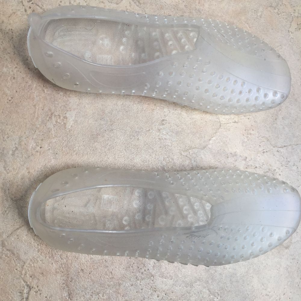 CHAUSSURES DE PLAGE TRANSPARENTE P. 38 Chaussures