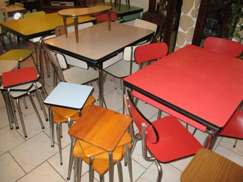 tables chaises et tabourets en formica  30 Lingolsheim (67)