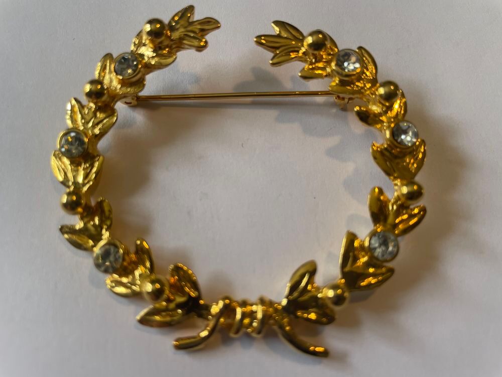 Broche lauriers dor&eacute;e strass crystal Ines de la Fressange Bijoux et montres