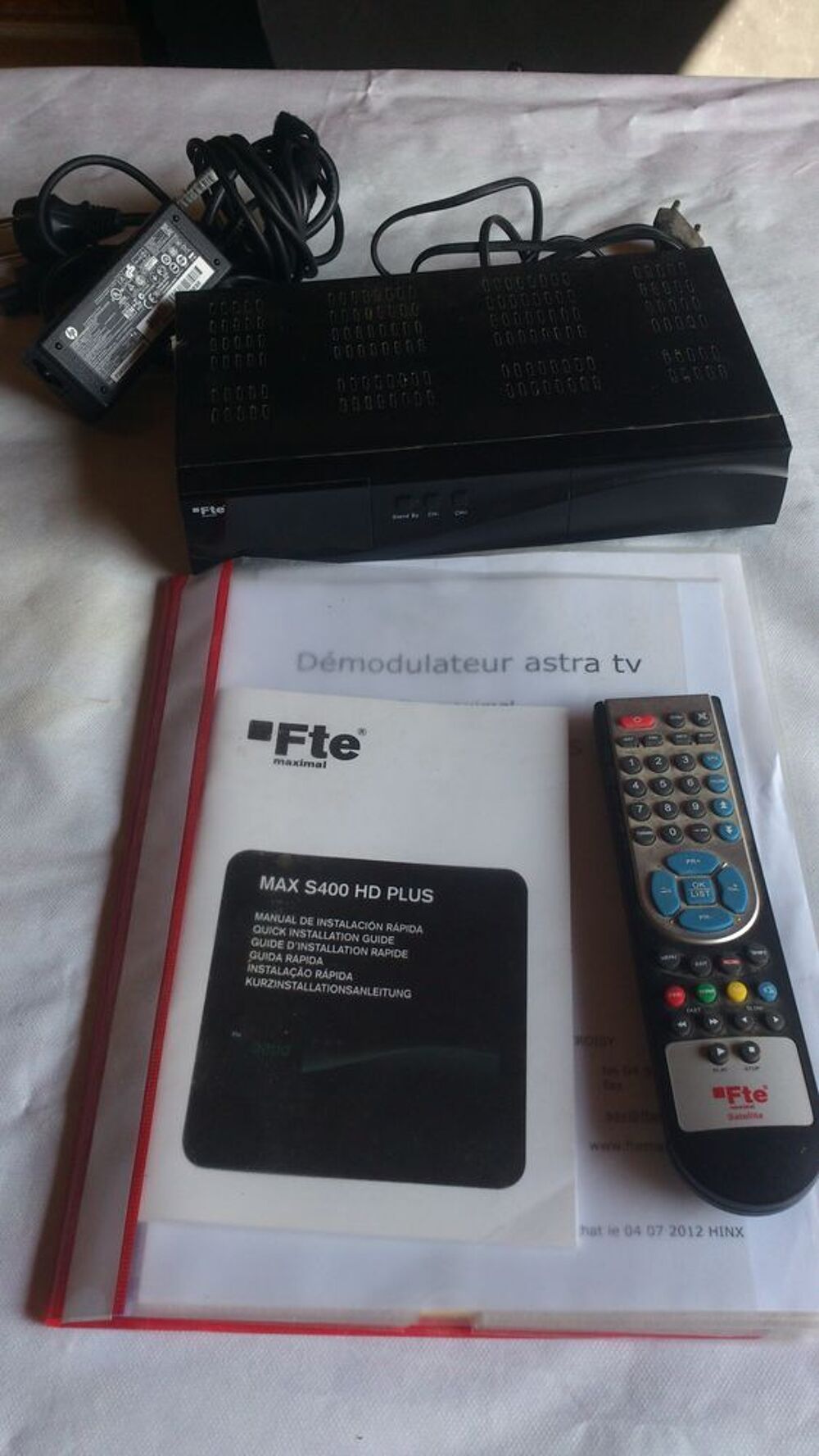 Parabole TV avec d&eacute;modulateur Photos/Video/TV