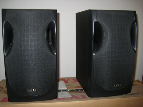 Paire d'enceintes AKAI 80 Lamotte-Beuvron (41)