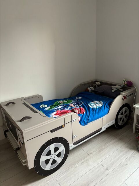 Lit voiture gris JEEP enfant garon 50 Martignas-sur-Jalle (33)