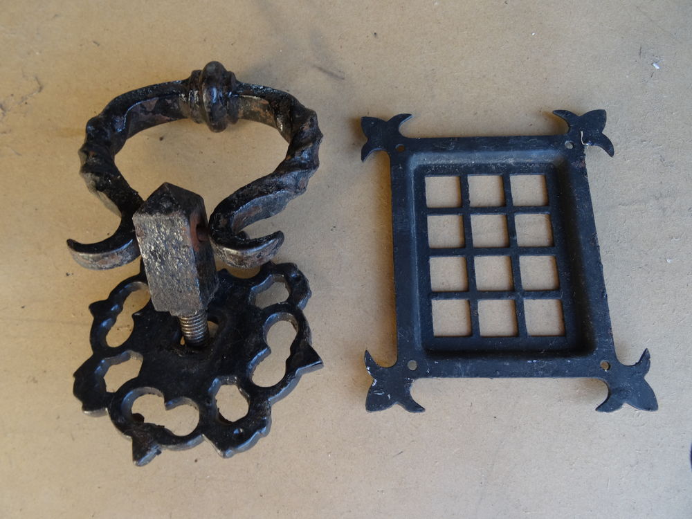 Poign&eacute;e de porte d'entr&eacute;e et grille en fer forg&eacute; Décoration