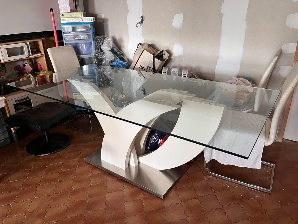 Grande table en verre design Meubles