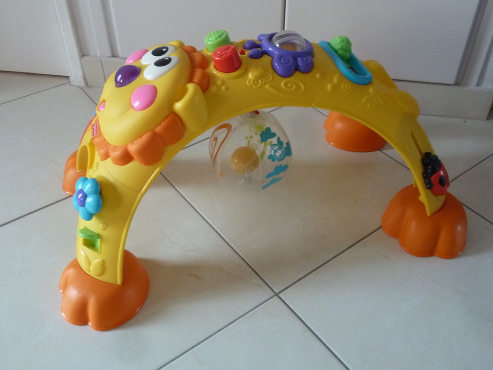 Pont d'activit&eacute; Lion Jeux / jouets