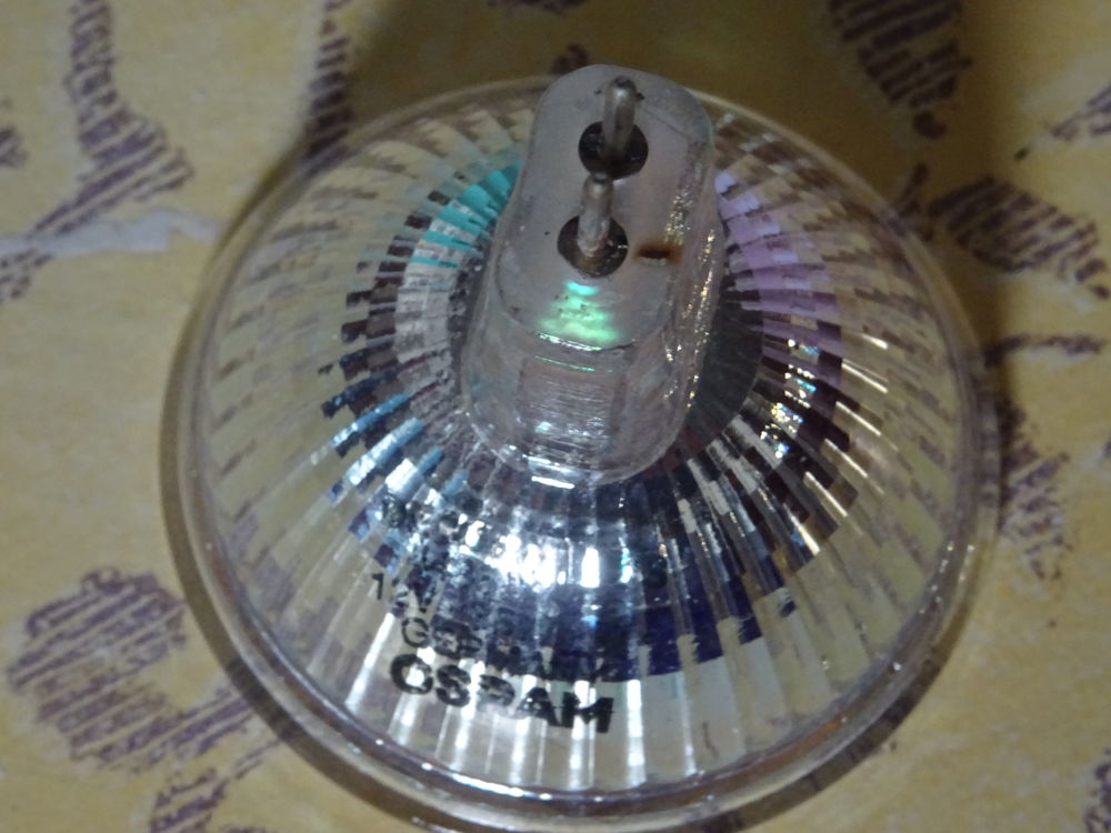 24 SPOTS AVEC AMPOULES 12V 35W Bricolage