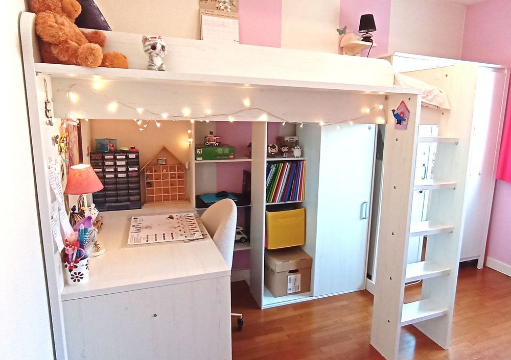 
Lit mezzanine TBE avec bureau sommier &eacute;tag&egrave;res penderie Meubles