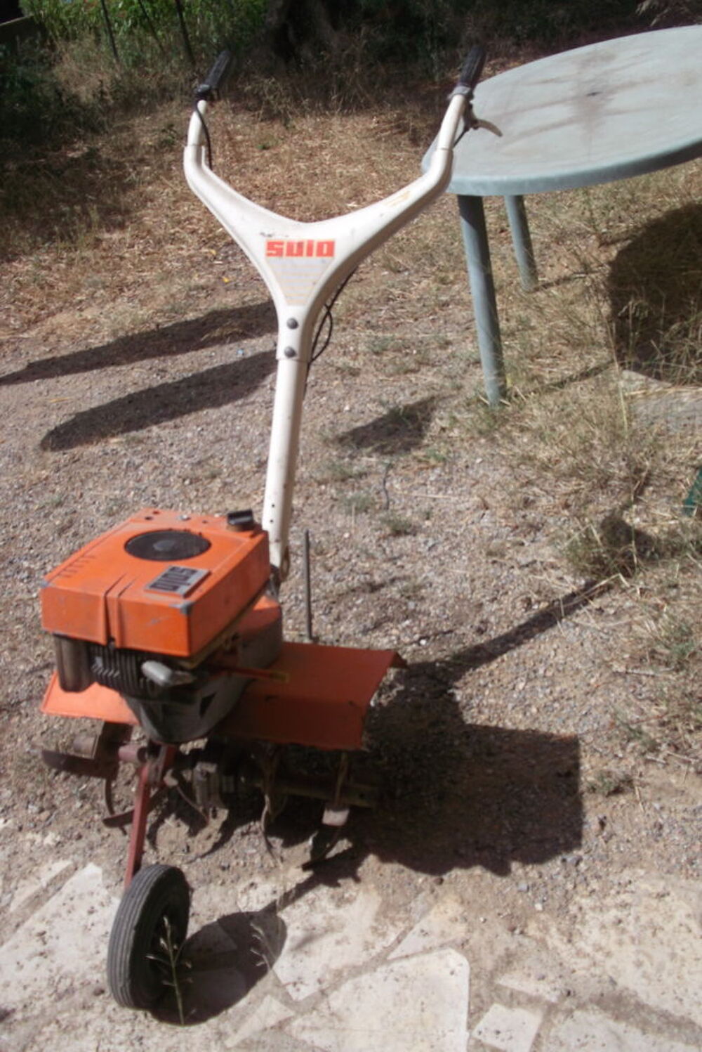  motobineuse Solo pour pi&egrave;ces. Bricolage