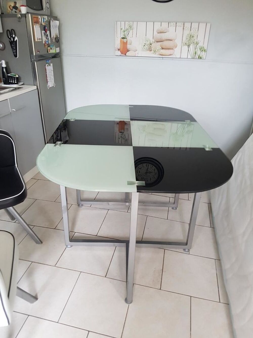 ensenble de table et siege cuire Meubles