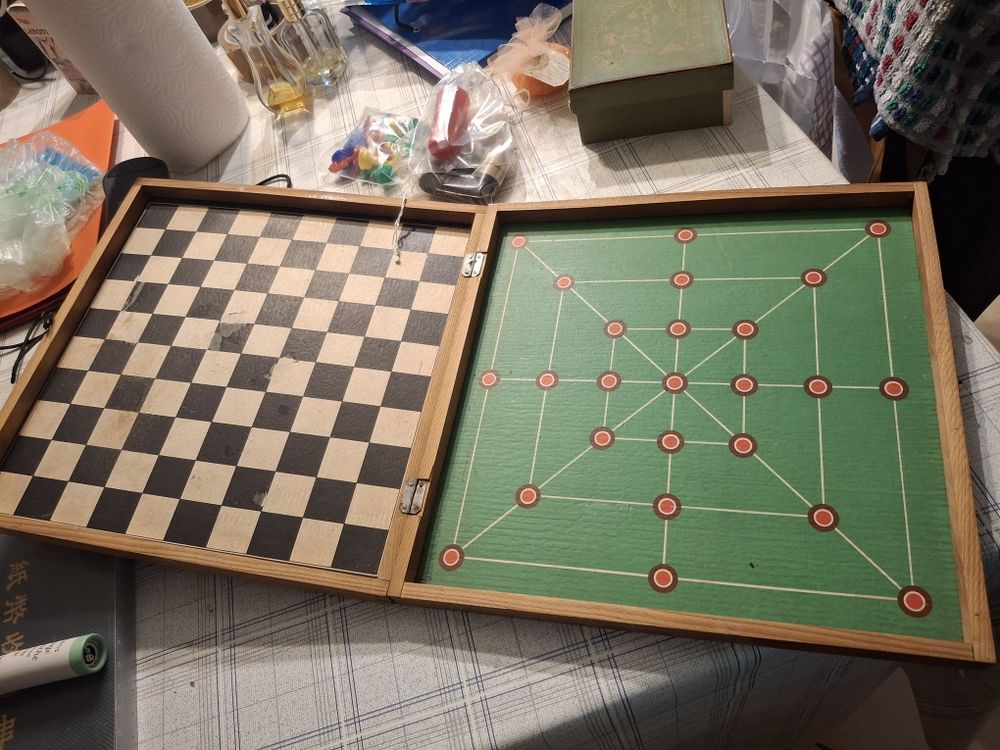 jeu de soci&eacute;t&eacute; Jeux / jouets