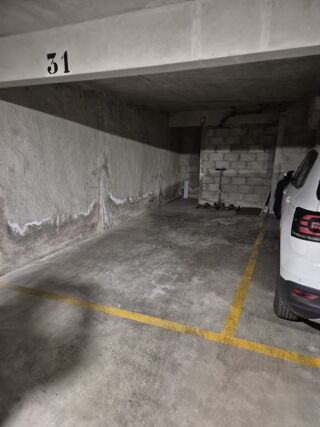  Parking / Garage � vendre 12 m�