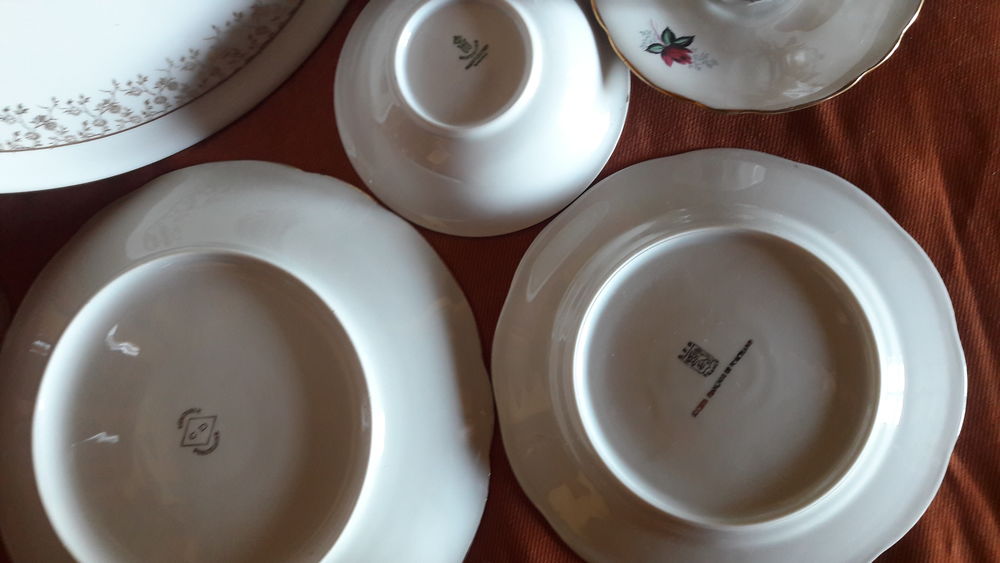 Vaisselle ancienne parfait &eacute;tat. Cuisine