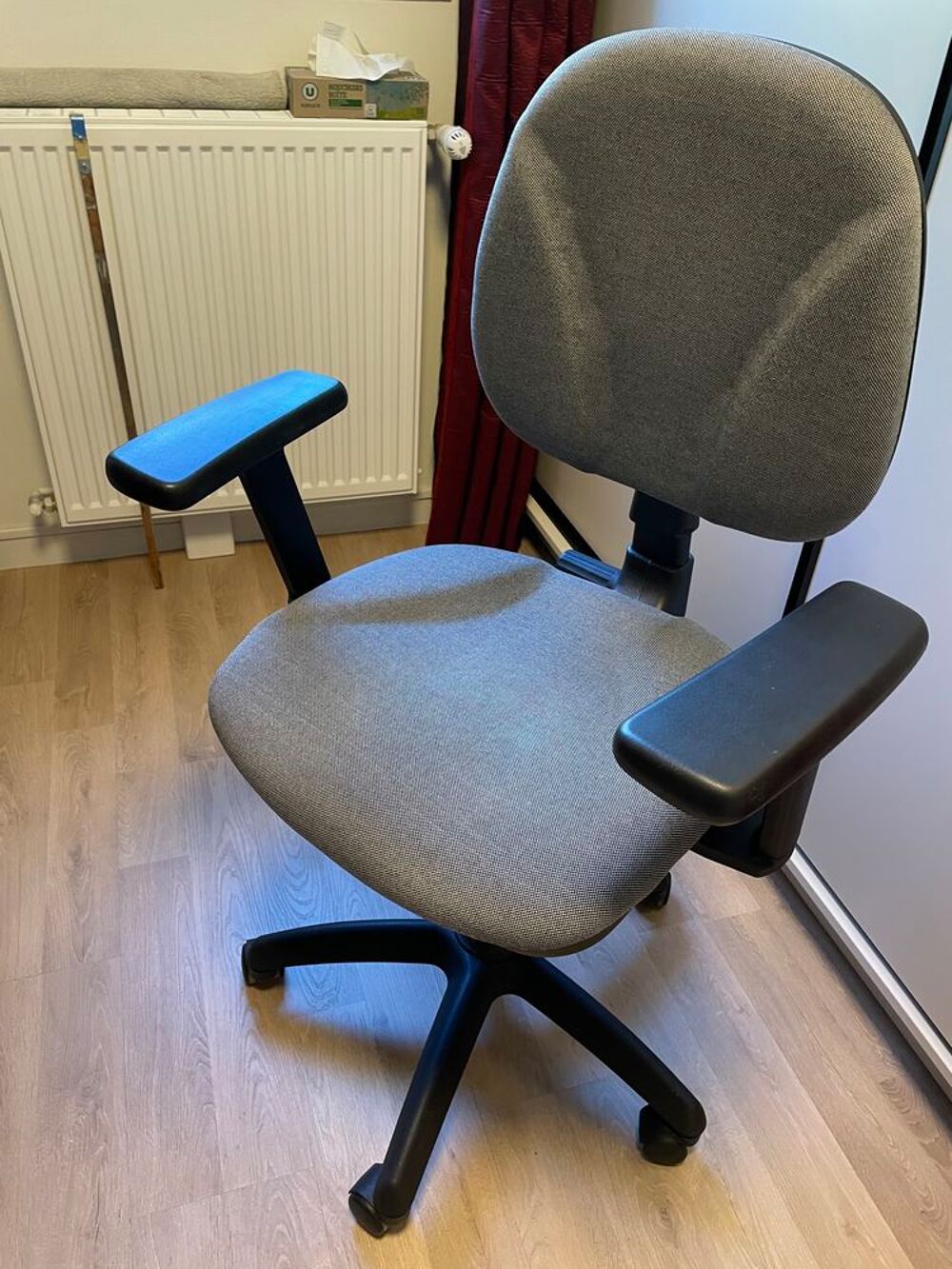 Chaise fauteuil avec accoudoirs pour bureaux ou autre Meubles
