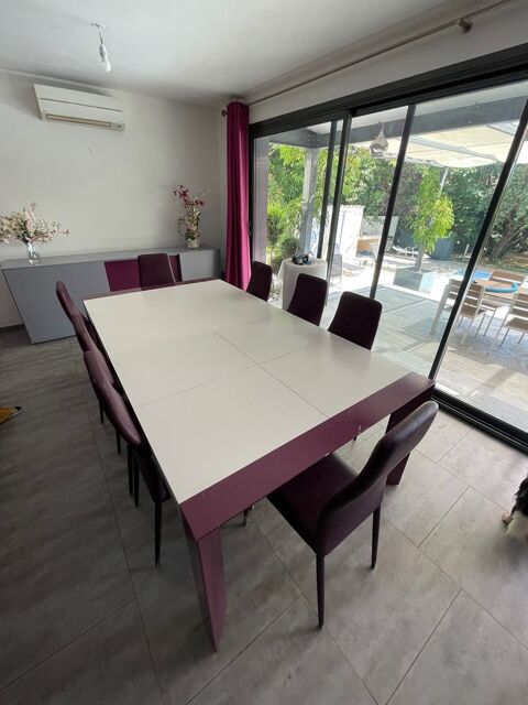 table blanche moderne, carr; 1.20m+ 2 allonges de 0.60m , 
180 Saint-Christol-ls-Als (30)