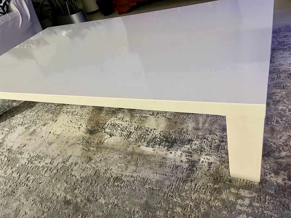 Table basse salon laqu&eacute;e blanche Meubles