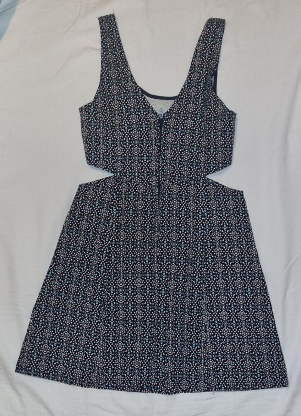 Robe d'&eacute;t&eacute; imprim&eacute;e Jennifer ? Taille M ? Comme neuve Vêtements