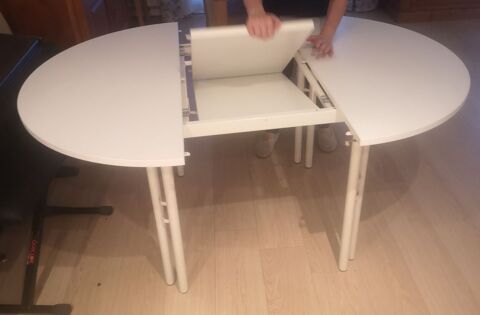 table de cuisine ronde 40 Saint-Martin-d'Hres (38)