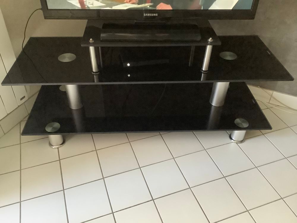 table basse et meuble t&eacute;l&eacute; en verre Meubles