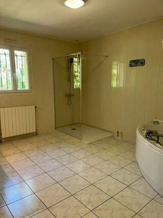 Location Maison ? Belle maison familiale de 189 m² ? Saint-Armou Saint-armou