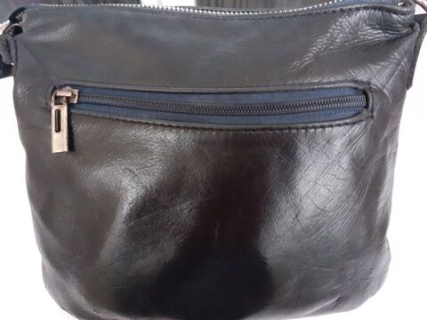 Sac à main  en cuir avec bandoulière   katana 60 Viry-Châtillon (91)