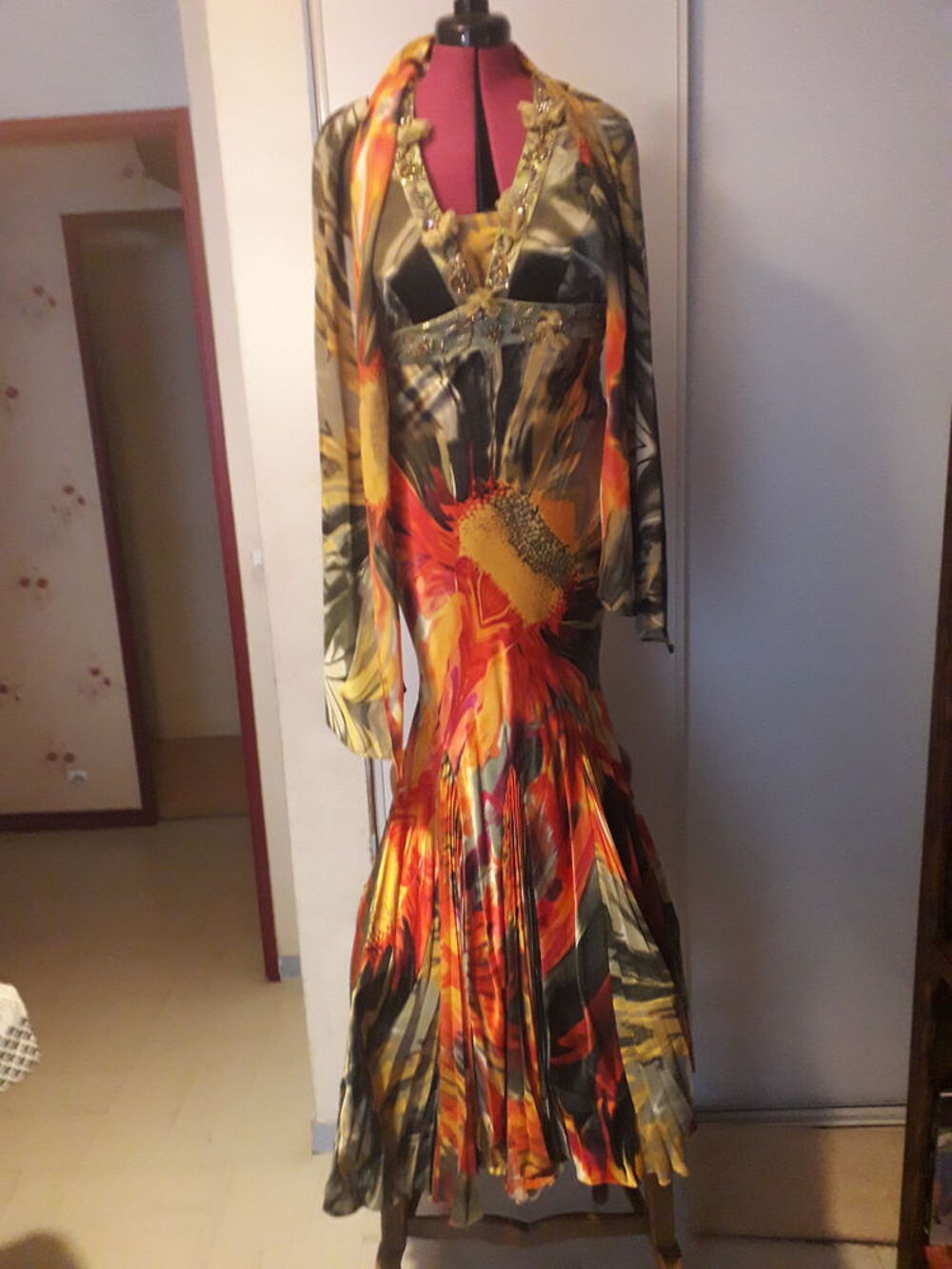 ROBE DE CEREMONIE POUR MARIAGE Vêtements