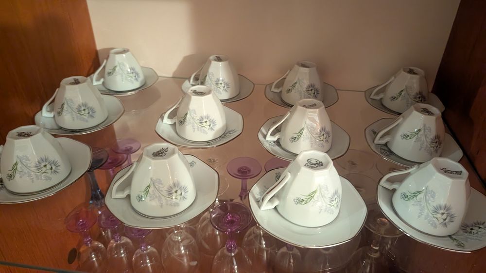 Ensemble vaisselle Limoges "Bleuets"
Décoration