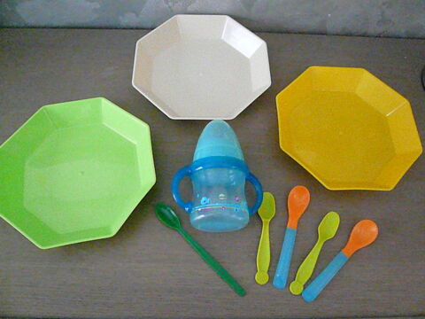 Vaisselle pour b�b� ? Lot 1 9 Franqueville-Saint-Pierre (76)