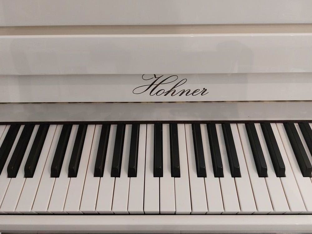 Piano droit HOHNER blanc laqu&eacute; (acoustique) Instruments de musique